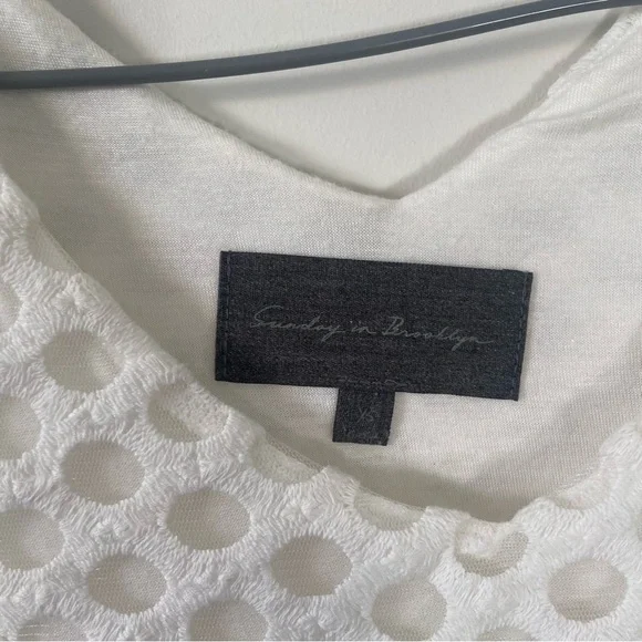 Anthropologie | Sunday in Brooklyn White Polka Dot V-Neck Tank Top Size XS - Picture 4 of 6